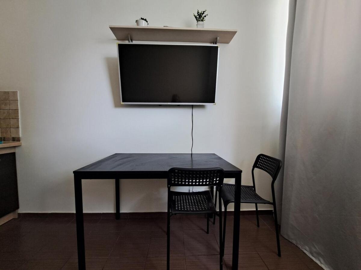 Cozy Place In Zirmunai 2 Vilnius Luaran gambar